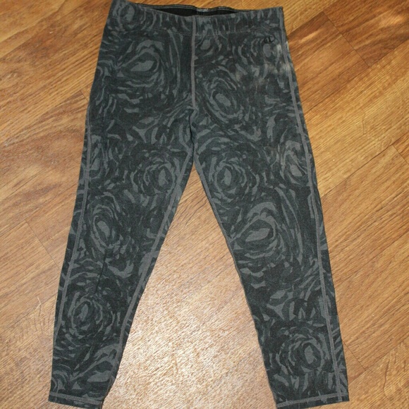 Champion Cropped Capri Print Leggings Small - Picture 2 of 4